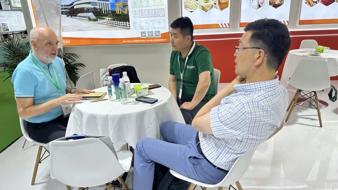 20260618mk体育集团参加第二十四届世界制药原料中国展3